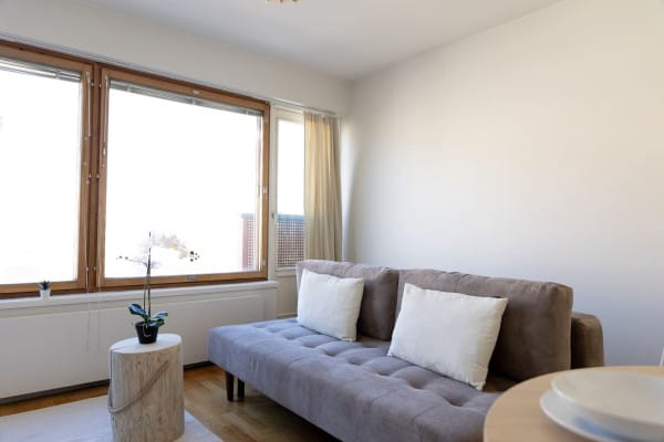 75211-290796-Ia1gecP-LEEU-vh4GEfAcuIurlKWU2DnVT5nC3JmcNI-66bf405f5dd79-small