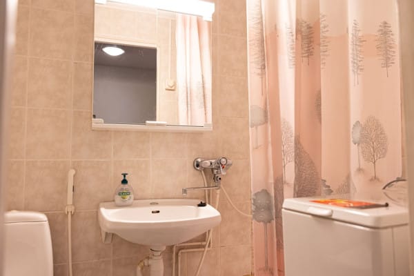 75211-314979-828Ha4cuwoYzpUID--HR-dFLdNiHP2zZc9YExy4tB5y0-67041285b14ad-small